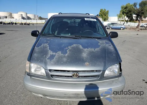 2000 Toyota Sienna Le z USA, uszkodzony, nr VIN 4T3ZF13C7YU316228